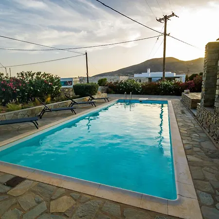 Ohana Paros * Chrisi Akti (Paros)