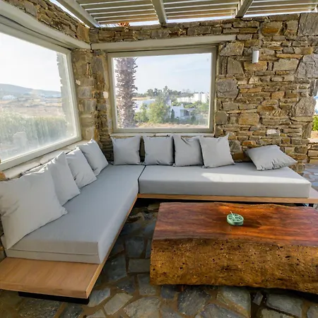 Ohana Paros *