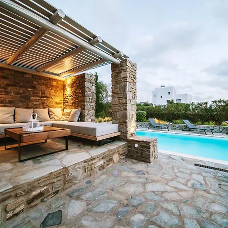 Ohana Paros * Chrisi Akti (Paros)